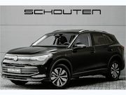 Volkswagen Tiguan - 1.5 eHybrid Life IQ Pano Winterpack 360° Trekhaak ACC