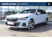 BMW 5-serie - 550e xDrive M Sport Automaat / Panoramadak / Trekhaak / Comf