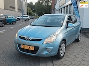 Hyundai i20 - Hyundai*rijd rem schakel perfect*niuwe koppeling*airco ijs*i