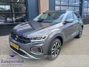 Volkswagen T-Roc - 1.5 TSI Life Business / camera / trekhaak / virtual cockpit