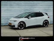Volkswagen ID.3 - First Max 58 kWh Panorama Trekhaak Cam 92.5%