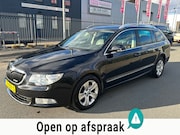 Skoda Superb - 1.6 TDI Greenline Tour Business Line 2012 ZWART CLIMA XENON
