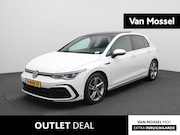 Volkswagen Golf - 1.5 eTSI R-Line | Automaat | Head-Up Display | Panoramadak |
