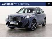 BMW iX1 - eDrive20 M Sport / Panoramadak / Sportstoelen / Co