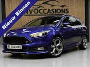 Ford Focus - Wagon 2.0 ST 250PK/XENON/RECARO/CRUISE/STOELVW/18"