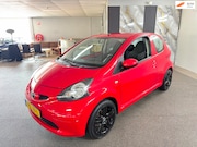 Toyota Aygo - 1.0-12V Apk Nieuw, Airco, E-Ramen, Lm zwarte velgen, N.A.P,