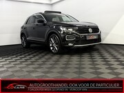 Volkswagen T-Roc - 1.5 TSI Sport Panoramadak, Camera, Virtual desk, Apple carpl