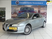 Alfa Romeo GT - 2.0 JTS Distinctive Climate Control Lmv Distr. reeds v.v. Pr