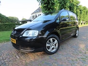 Volkswagen Touran - 1.6-16V FSI Business Ecc Cruisecontrol Isofix Lm Velgen Trek