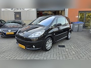 Peugeot 1007 - 1.4 Gentry Goed werkende airco, Nette Auto