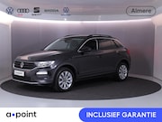 Volkswagen T-Roc - 1.5 TSI Style 150 pk Automaat (DSG) | Navigatie | Trekhaak |