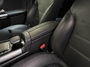 Mercedes-Benz GLA-Klasse - GLA 200 Progressive Leer/Trekhaak/19inch/Premium-pakket/Park