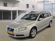 Volvo V70 - 2.0T Momentum Automaat Cruise Trekhaak