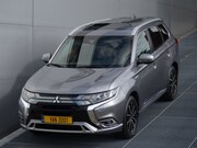 Mitsubishi Outlander - PHEV 2.4 INSTYLE 4WD | PLUG IN HYBRID | FULL OPTIONS | ADAPT
