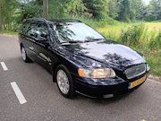 Volvo V70 - 2.5T AWD 210PK Automaat | Leder | Trekhaak | Nieuwe APK