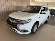 Mitsubishi Outlander - 2.4 PHEV Pure