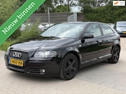 Audi A3 - 1.8 TFSI Attraction Pano Airco Xenon Stoelverwarming