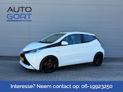 Toyota Aygo - 1.0 VVT-i x-play | 5 Deurs | Camera | Bluetooth | Alu velgen