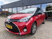 Toyota Yaris - 1.5 Hybrid Dynamic Bi-Tone