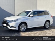 Mitsubishi Outlander - 2.4 PHEV Plug-in Instyle Automaat / Afn. Trekhaak / Garantie