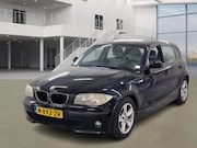 BMW 1-serie - 118i 5D AUTOMAAT LEDER AIRCO 2E EIGENAAR VELGEN NW APK CRUIS