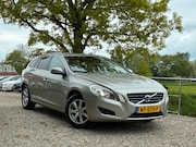 Volvo V60 - 1.6 T3 Summum | Xenon + Leder + Navi + Cruise nu €7.450,