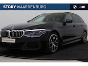 BMW 5-serie - 520d M Sport Automaat / Panoramadak / Sportstoelen / Achteru