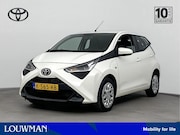 Toyota Aygo - 1.0 VVT-i x-play | Apple Carplay-Android Auto | Achteruitrij