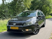 Volkswagen Passat - 2.0 TDI Highline BlueMotion | DSG + R-line + Cruise + Navi N