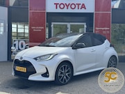 Toyota Yaris - 1.5 Hybrid Executive Bi-tone PARKEERSENSOREN V+A APPLE CARPL