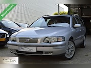 Volvo V70 - 2.4 Edition II|Clima|Leder|Cruise|Trekhaak|Nap