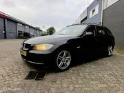 BMW 3-serie - Touring 318i Pano / AUTOMAAT/LEER