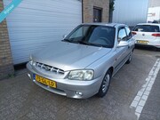 Hyundai Accent - 1.5i GS Automaat Weinig KM APK