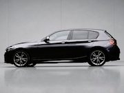 BMW 1-serie - M135i xDrive Sport (GROOT NAVI,PDC,MATRIX,STOELVERWARMING,CL