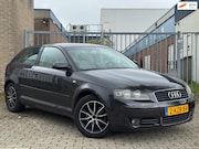 Audi A3 - 2.0 FSI Attraction inruilkoopje zo mee geen APK