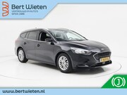 Ford Focus - Wagon 1.0 EcoB. Titanium | Geen import | Trekhaak I Navi | C