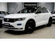 Volkswagen T-Roc - 1.5 TSI 3x R-Line * Trekhaak - Pano - Virtual - Keyless - Be