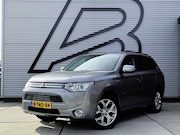 Mitsubishi Outlander - 2.0 PHEV Instyle 2e Eigenaar|Schuifdak|Navi|Camera|Clima|Cru