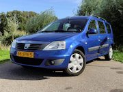 Dacia Logan Mcv - 1.6-16V Lauréate / Airco / Radio-CD Speler / Trekhaak / NAP