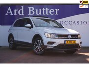 Volkswagen Tiguan - 1.4 TSI Connected Series / Panorama / Stoelverwarm. / Navi /