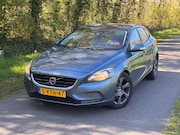 Volvo V40 - 1.6 D2 Kinetic |VLIEGWIEL HOORBAAR|