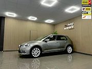 Volkswagen Golf - 1.2 TSI Highline * Panoramadak / Camera / Navigatie / Trekha