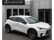 Lexus LBX - 2WD STOELVERW STUURVERW PARK-SENSOR BLIND-SPOT CARPLAY LENDE