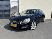 Volvo S60 - 1.6 T3 Momentum | Trekhaak | Cruise control | Metallic | Led