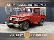 Toyota Land Cruiser - FJ40 (Petrol) Vinyl Top PRICE REDUCTION "Freeborn Red" In it