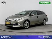 Toyota Auris - Touring Sports 1.8 Hybrid Executive | Parkeersensoren V+A |