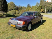 Mercedes-Benz 500-serie - 300 E