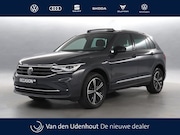 Volkswagen Tiguan - 1.4 TSI eHybrid 245pk PHEV Active / Panoramadak / Trekhaak /