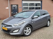 Hyundai i30 - 1.6 GDI i-Motion NL-auto Airco Cruise Trekhaak