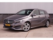 Mercedes-Benz B-klasse - 180 Ambition | Panorama | Trekhaak | Navi | LED